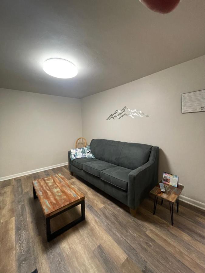ساليدا Woodland Motel المظهر الخارجي الصورة