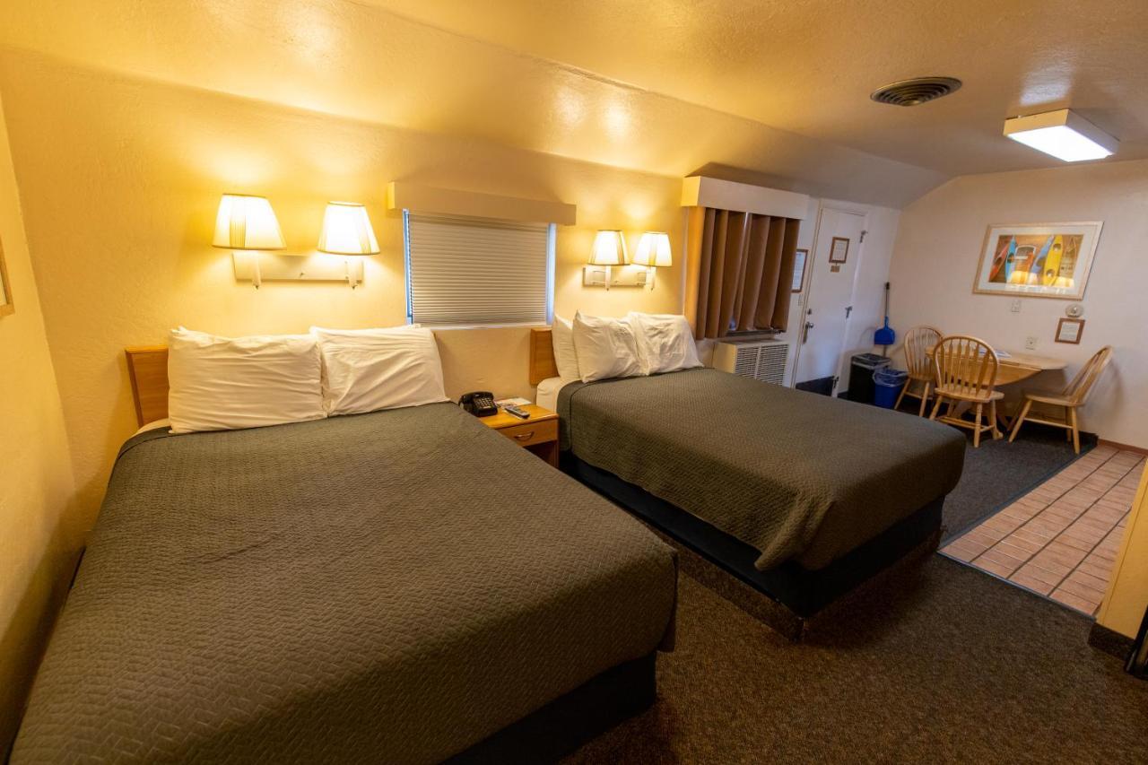 ساليدا Woodland Motel المظهر الخارجي الصورة