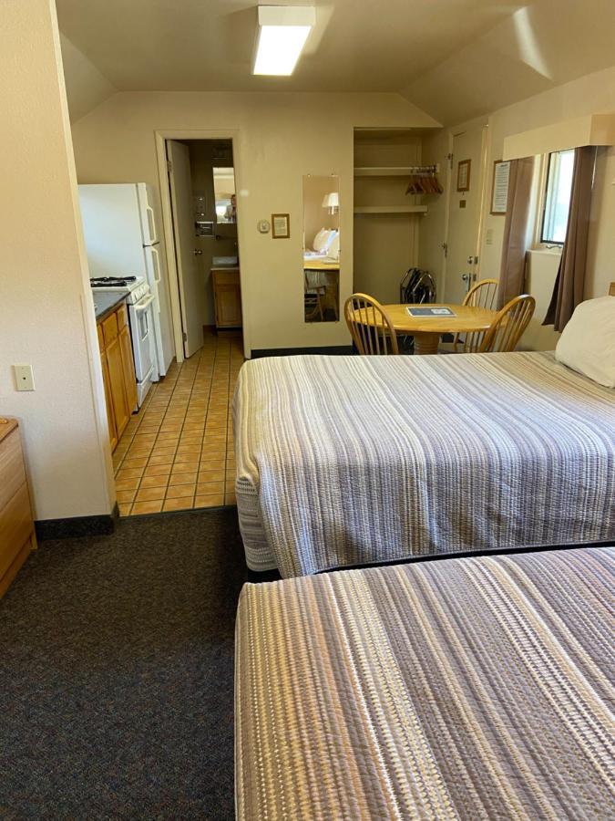 ساليدا Woodland Motel المظهر الخارجي الصورة