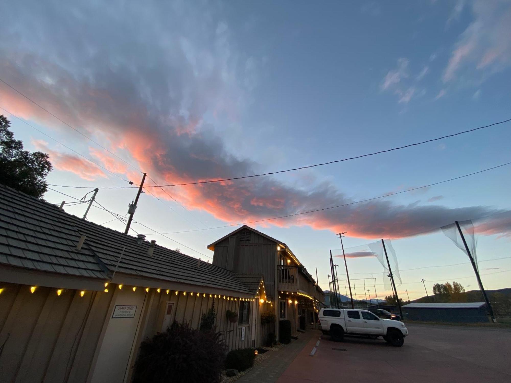 ساليدا Woodland Motel المظهر الخارجي الصورة